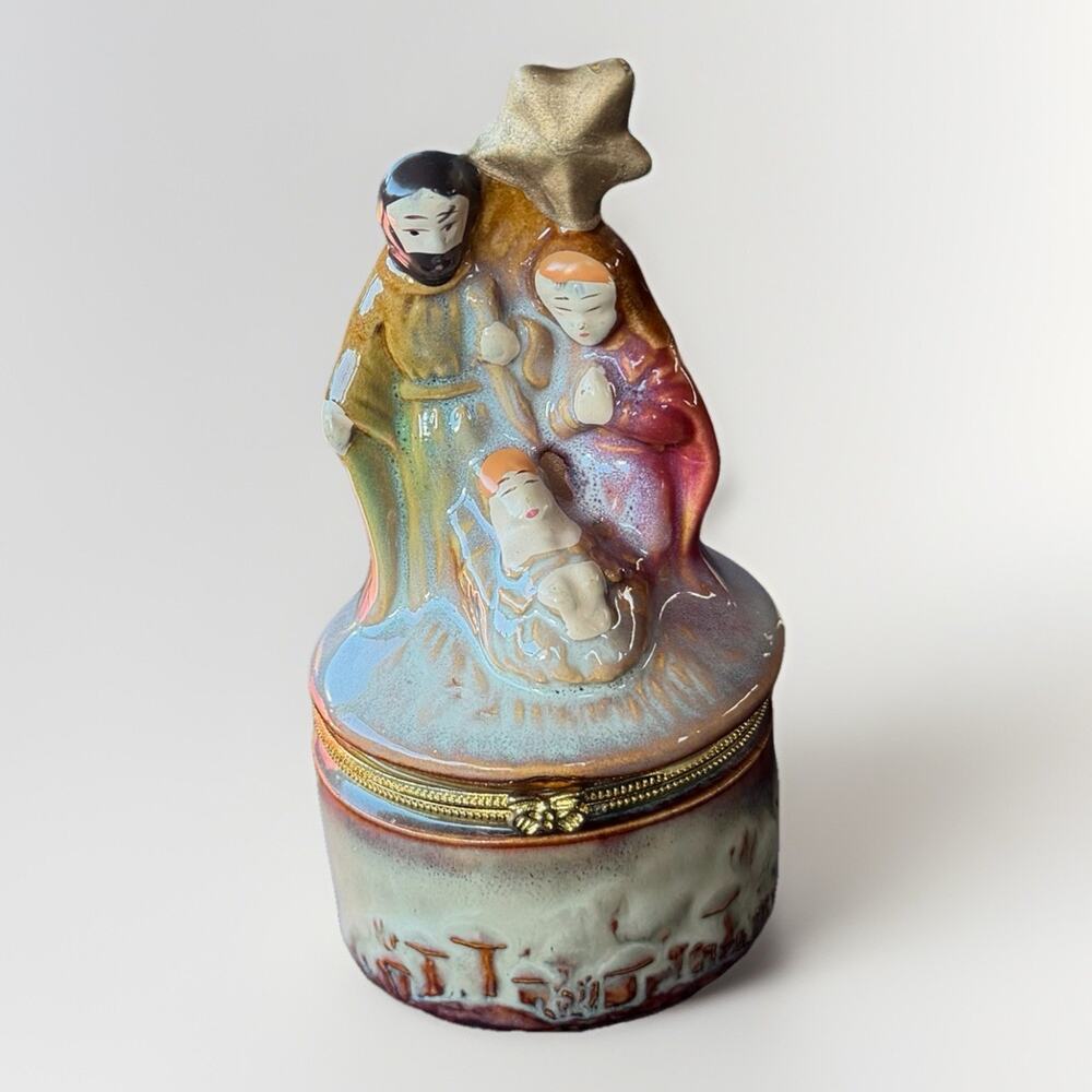 VINTAGE NATIVITY TRINKET BOX Ceramic Joseph Mary Baby Jesus Round Hinged 3282-35